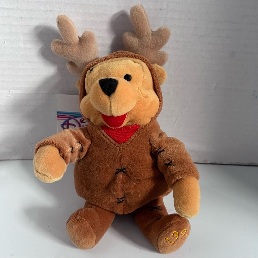 Disney Store 1999 mini bean bag Reindeer Pooh 8” NWT